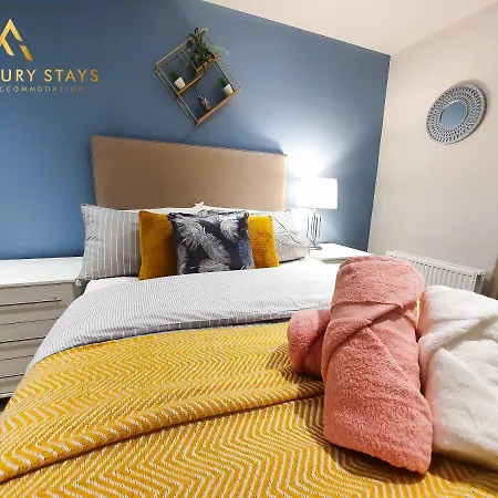 Fru Luxury Stays Serviced *timeless* - 2 Bedroom Apartment, Sleeps 4. Gated Allocated Parking Lägenhet Manchester