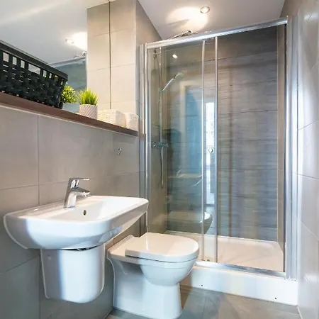 דירה City Centre 2 Bedroom Luxury Townhouse - With An Outdoor Hot Tub