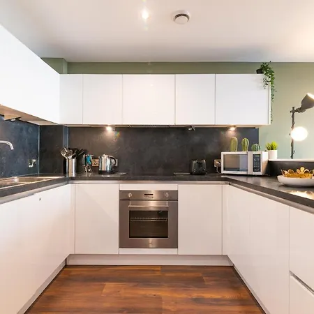 City Centre 2 Bedroom Luxury Townhouse - With An Outdoor Hot Tub * מנצ'סטר