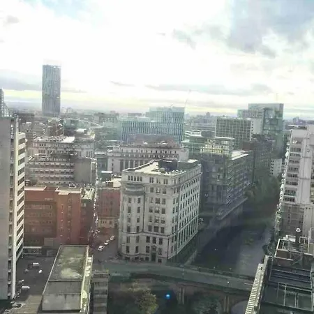 City Centre 2 Bed Amazing Views Апартаменты *