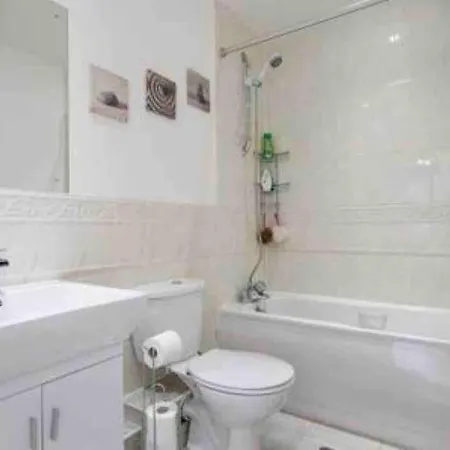 City Centre 2 Bed Amazing Views Апартаменты *