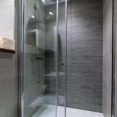 דירה City Centre 2 Bedroom Luxury Townhouse - With An Outdoor Hot Tub *