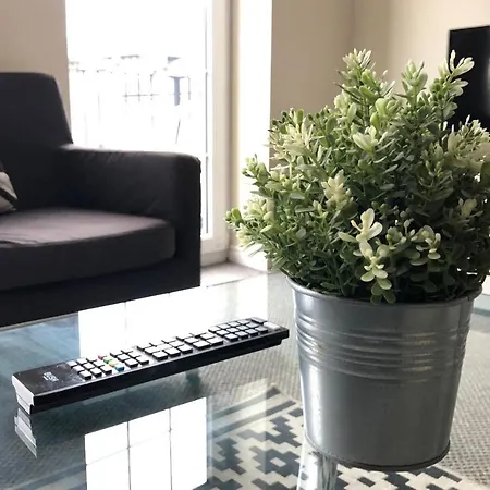 Guestready - Fantastic Family In Salford Holiday home *