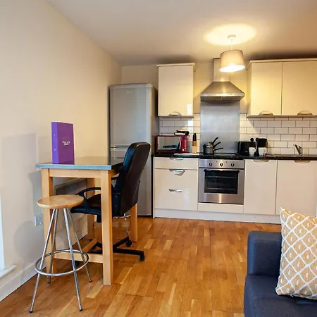 Spacious 3 Bedroom Near City Centre With All Amenities Apartmán *