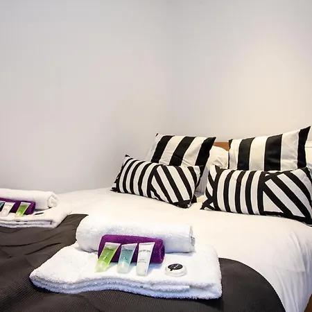 Central In Heart Of City Centre Apartmán *