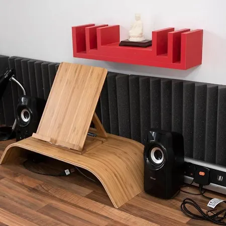 Sleek And Stylish 2bd W Officestudio