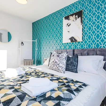 The Stunning House Of The Quays Апартаменты