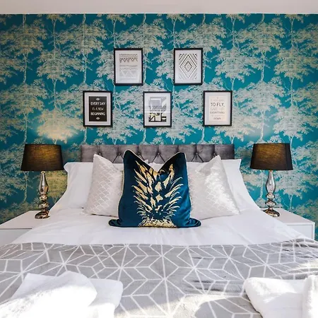 The Stunning House Of The Quays *