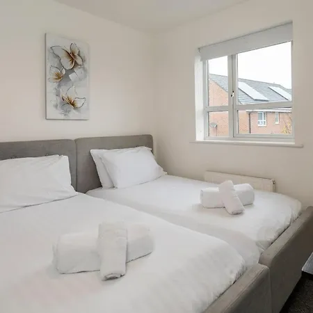 Guestready - Family In Salford