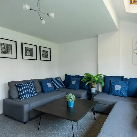 Guestready - Family In Salford מנצ'סטר