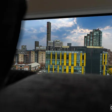 Perfect Apartment Near Manchester City Centre & Manchester Piccadilly Train Station Διαμέρισμα *