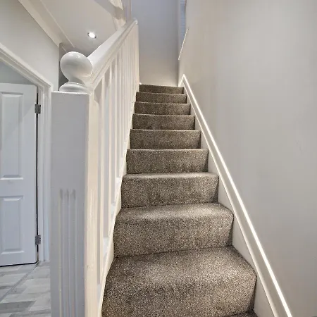 Dom wakacyjny Beautiful Cozy With Free Parking