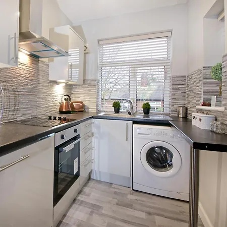 Beautiful Cozy With Free Parking Holiday home