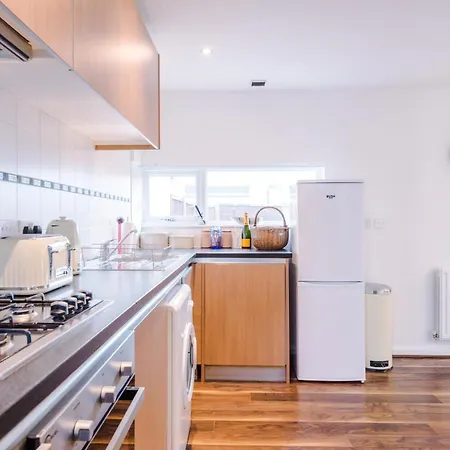 3 Bedroom House Hosted By Mcr Dens * Manchester