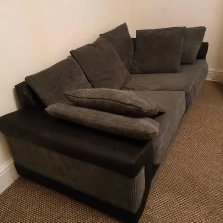 Openshaw Holiday House Apartment