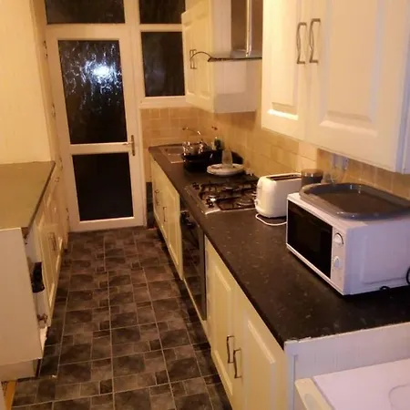 Openshaw Holiday House Διαμέρισμα *