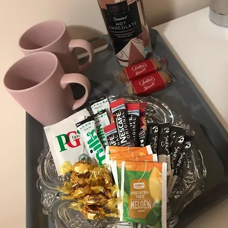 Big Rusholme With Tv And Private Bathroom-parking&wifi マンチェスター