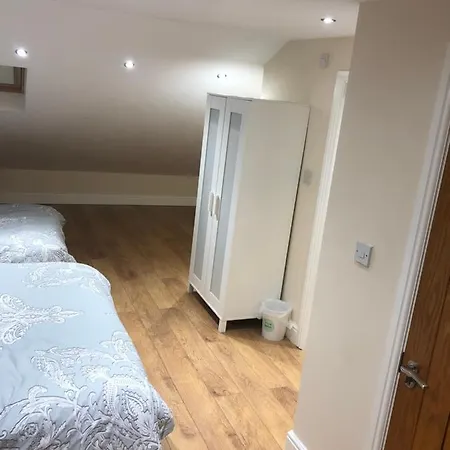 Bed & Breakfast Big Rusholme With Tv And Private Bathroom-parking&wifi *