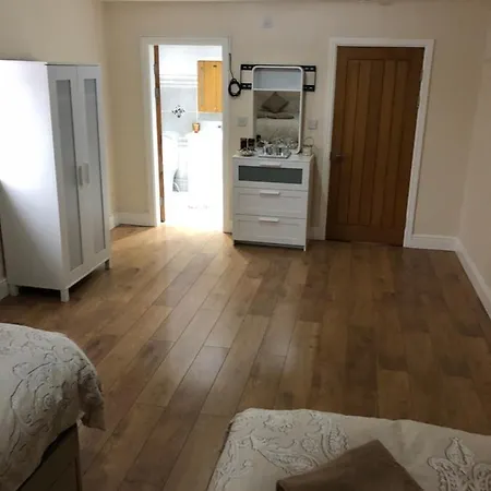 Big Rusholme With Tv And Private Bathroom-parking&wifi *