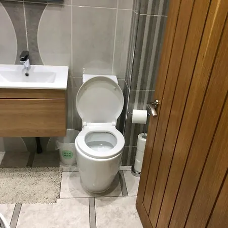 Big Rusholme With Tv And Private Bathroom-parking&wifi * Манчестер