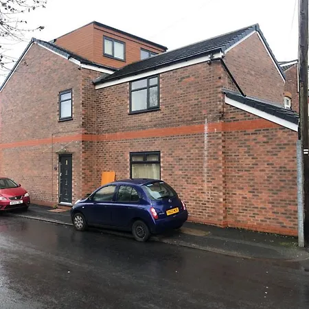 ベッド・アンド・ブレックファスト Big Rusholme With Tv And Private Bathroom-parking&wifi