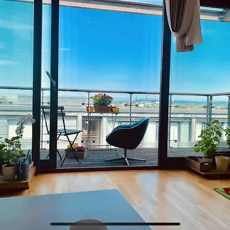 Lovely With Own Private Bathroom In City Centre * Manchester