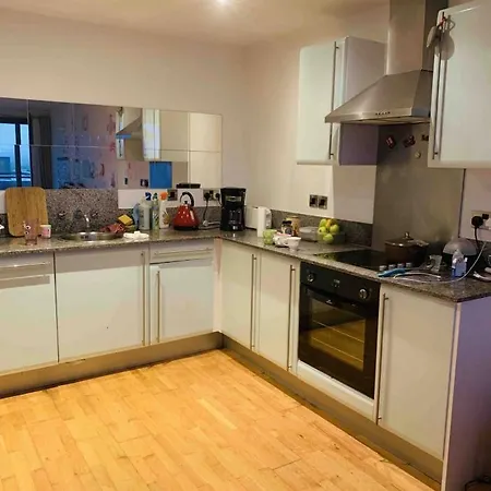 Lovely With Own Private Bathroom In City Centre Homestay