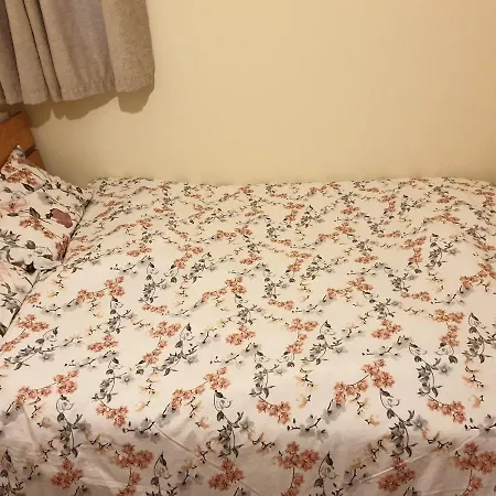 Splendid 4bedrooms Shared בית אירוח