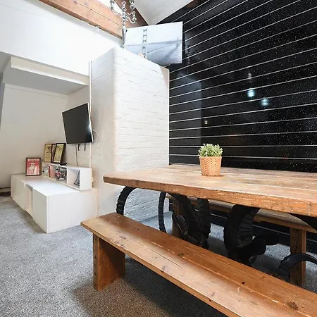 Penthouse Warehouse Slps 18 מנצ'סטר