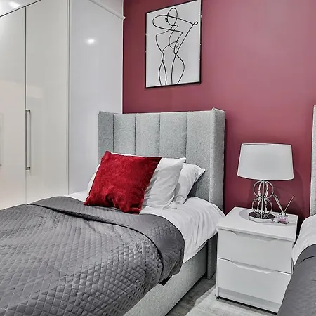 Apartment Dreamz - Modern Centre Of