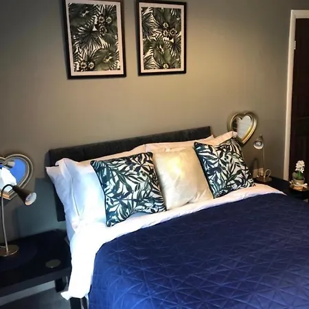 1. Stylish Private Double Near Centre מנצ'סטר
