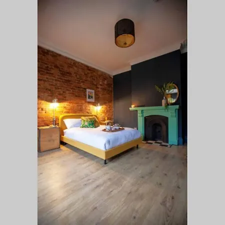 Semesterbostad Summer House Manchester