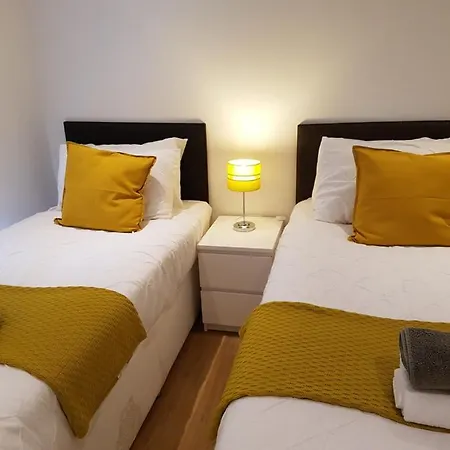 Ekhaya Three Hotel *