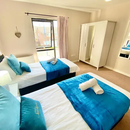 Spacious 5 Bed Townhouse Manchester, Salford Qauys - Two Bedroom With Parking דירה מנצ'סטר