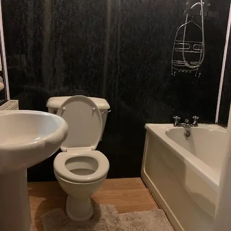B.j Guest house Manchester