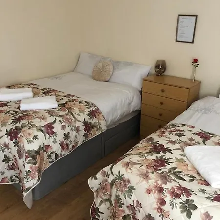 Big Rusholme With Tv And Private Bathroom-parking&wifi * مانشستر