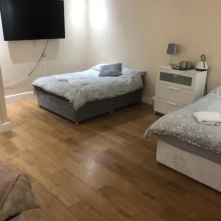 Big Rusholme With Tv And Private Bathroom-parking&wifi Отель типа 