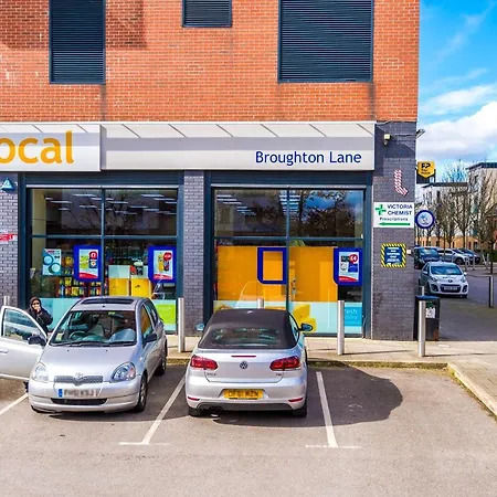 Bright&modern Contractor House By Niji Short