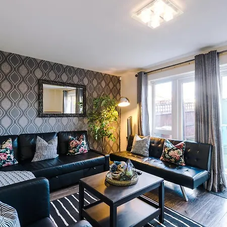 Bright&modern Contractor House By Niji Short *