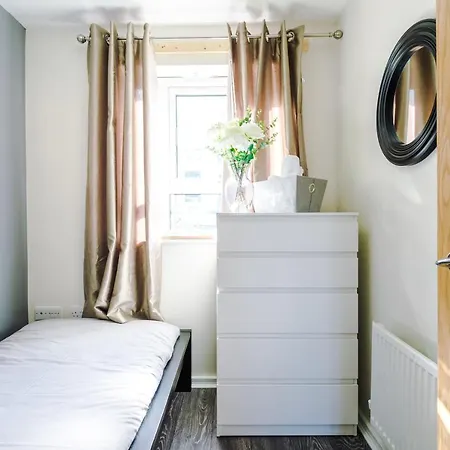 Holiday home Bright&modern Contractor House By Niji Short Manchester