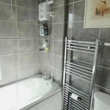 United View! 4/br House, Prime Location, Transport