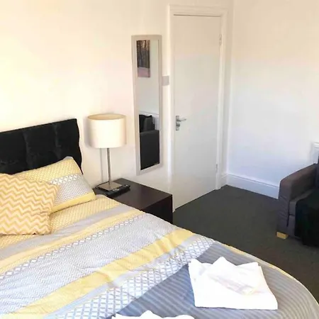 United View! 4/br House, Prime Location, Transport *