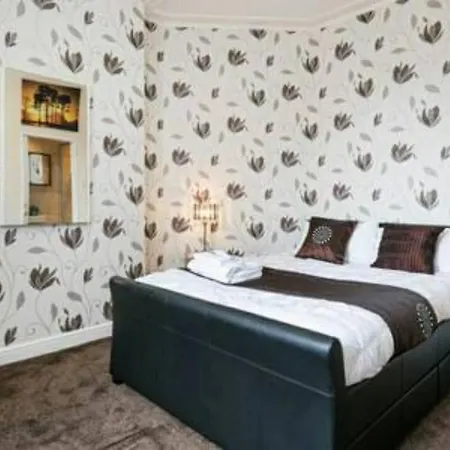 Knutsford House Holidays