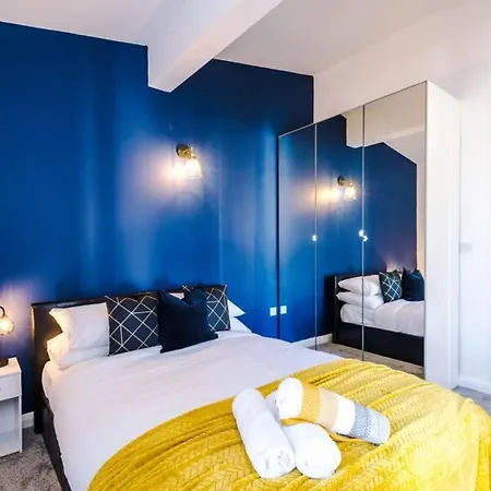 3 Bedroom House Hosted By Mcr Dens شقة مانشستر