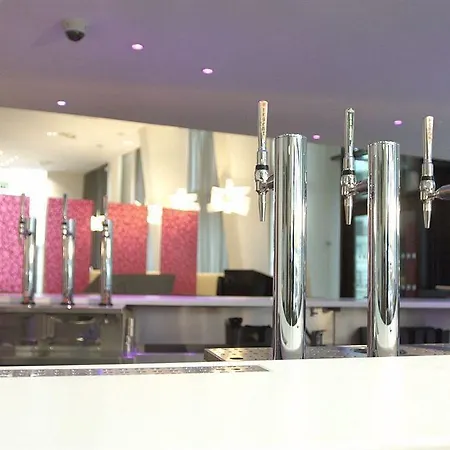 Hotel Crowne Plaza Centre By Ihg 4*