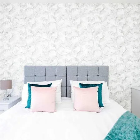 2 Bedroom Hosted By Mcr Dens Apartman *