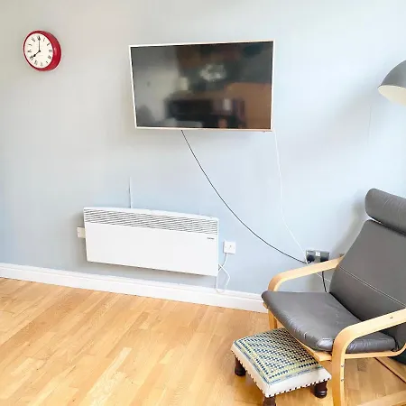 Stylish Loft With Parking - Two Bedroom - City Centre & Northern Quarter דירה *