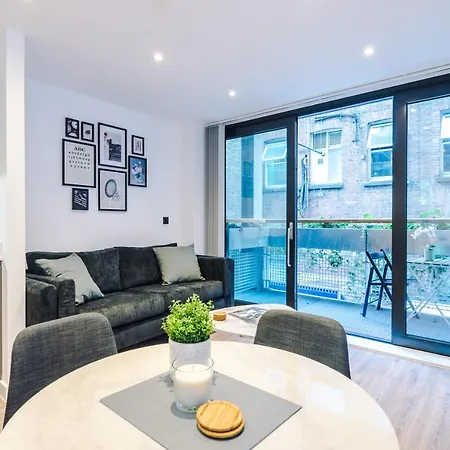 Апартаменты Hilltop Serviced - Piccadilly