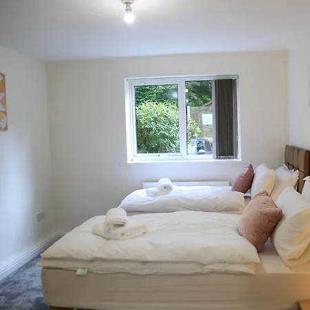 Gorgeous Ground Floor + Free Parking Apartment Manchester