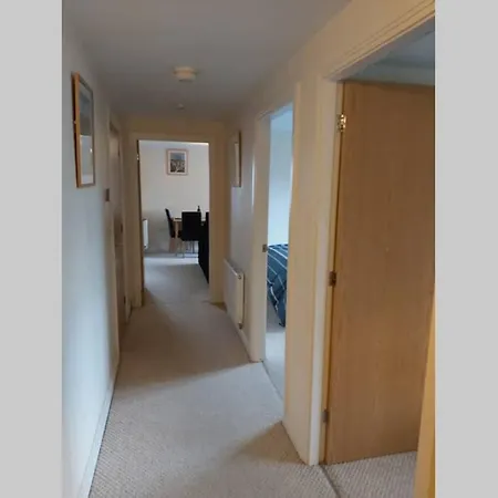 Nigh To Centre/arena/victoria/secure Parking Manchester